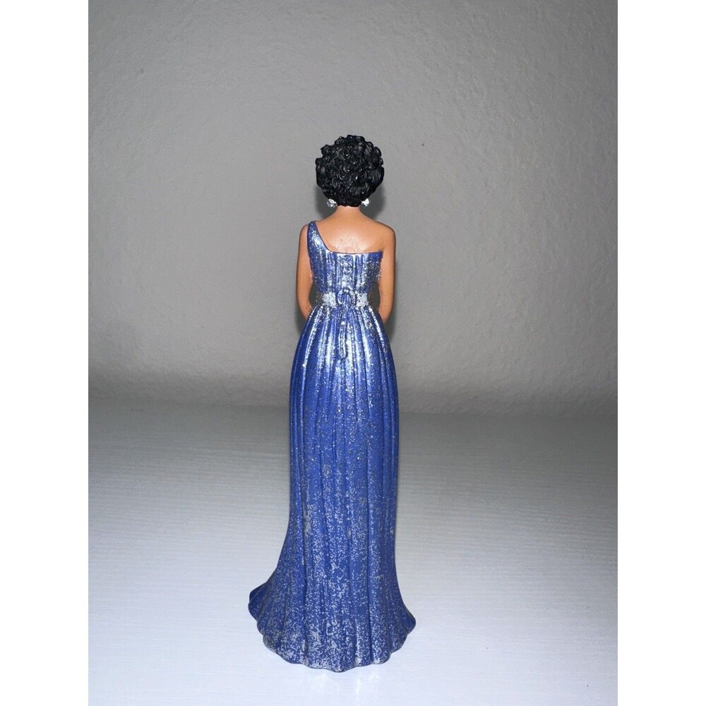 Michelle Obama Ambassador Of Grace First Lady Figurine The Hamilton Collection - Picture 3 of 3